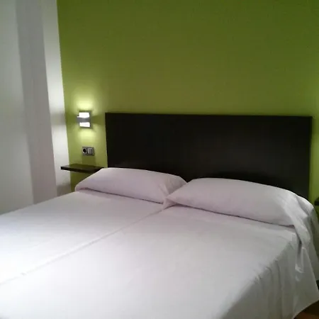 ゲストハウス Nruta Ponferrada 2*