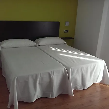 Nruta Ponferrada Guest house 2*