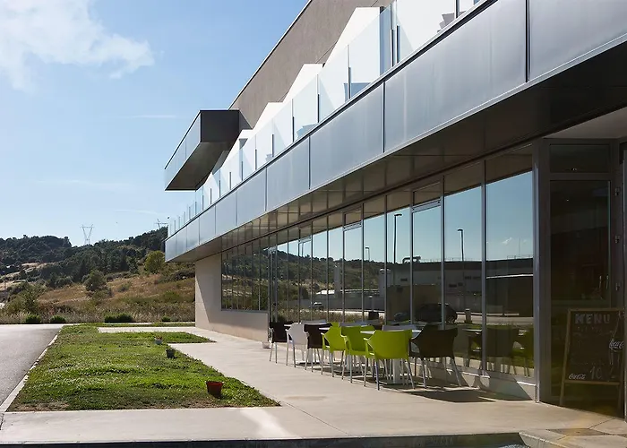 Nruta Ponferrada בית הארחה 2*